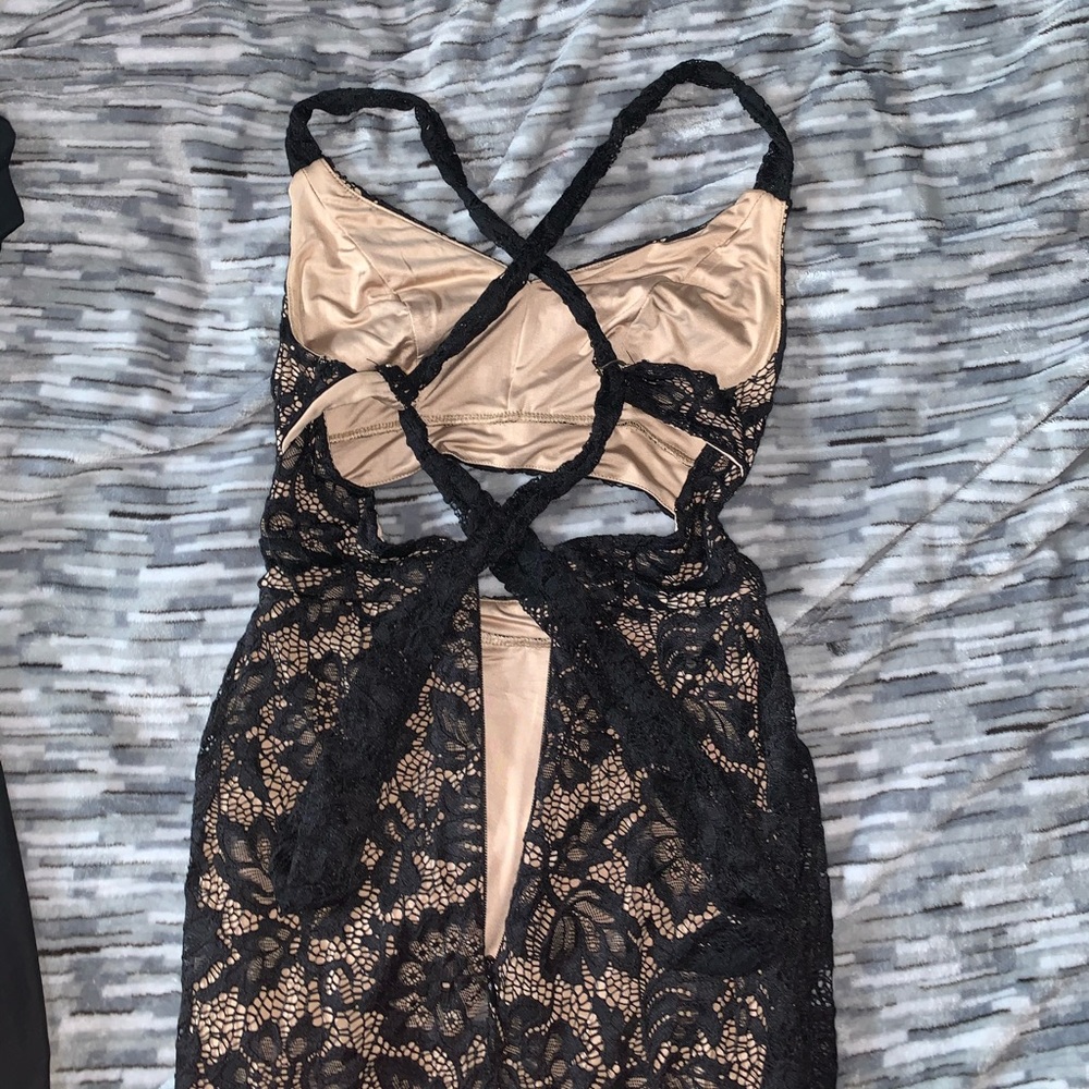 Dress - Picture 8 of 8